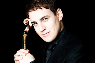 El violinista Jack Liebeck interpreta el Concierto para violín de Korngold en Vitoria