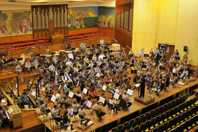 La Orquesta de Euskadi interpreta por primera vez la monumental 6ª Sinfonía de Mahler con 122 intérpretes sobre el escenario