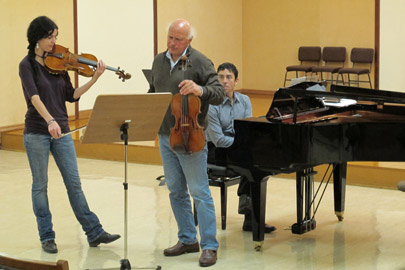 El intérprete de viola y director Wolfram Christ dirige el III Laboratorio de Música de la Orquesta de Euskadi