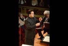 Robert Treviño dirige a la Orquesta Sinfónica de Euskadi