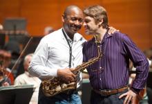Branford Marsalis y Andrey Boreyko durante un ensayo junto a la Orquesta de Euskadi