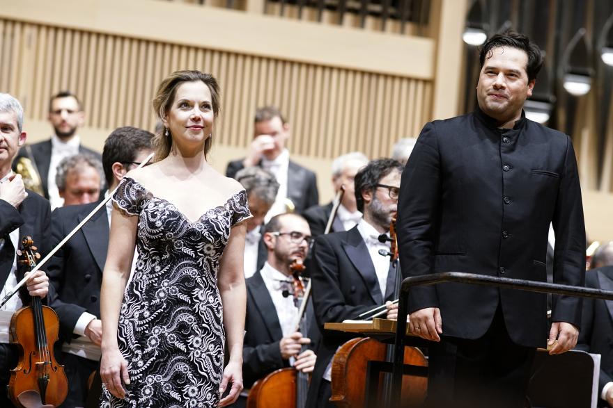 Mojca Erdmann y Robert Treviño