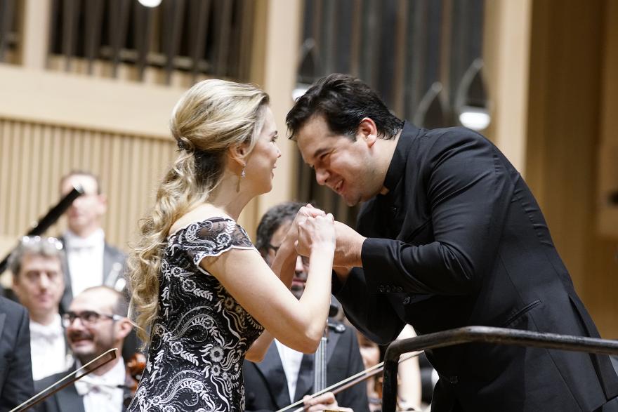 Mojca Erdmann y Robert Treviño