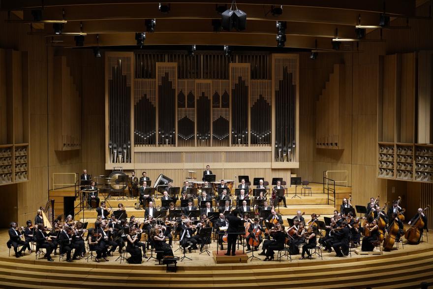 La Orquesta al completo en Brucknerhaus, Linz