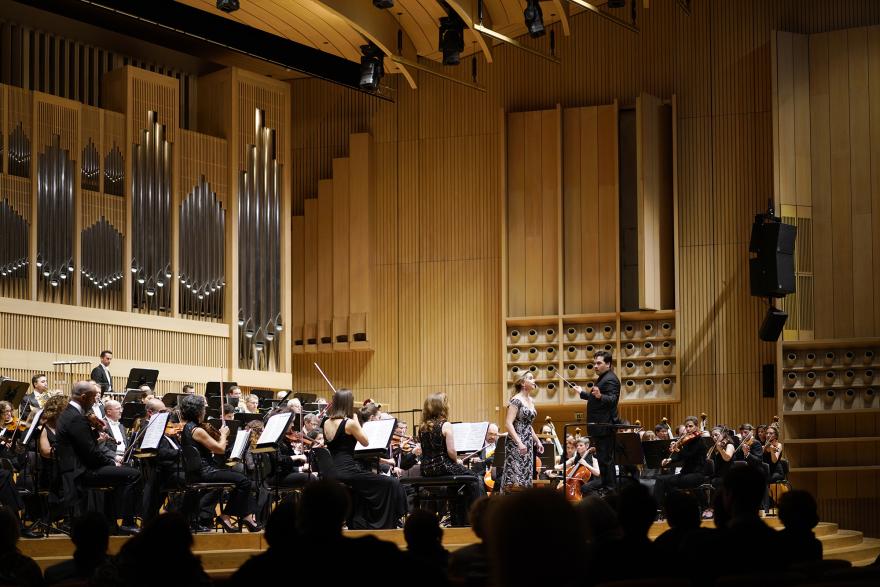 La Orquesta al completo en Brucknerhaus, Linz