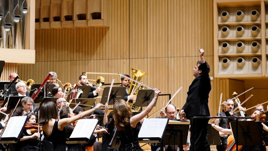 La Orquesta en Linz bajo las órdenes de Robert Treviño